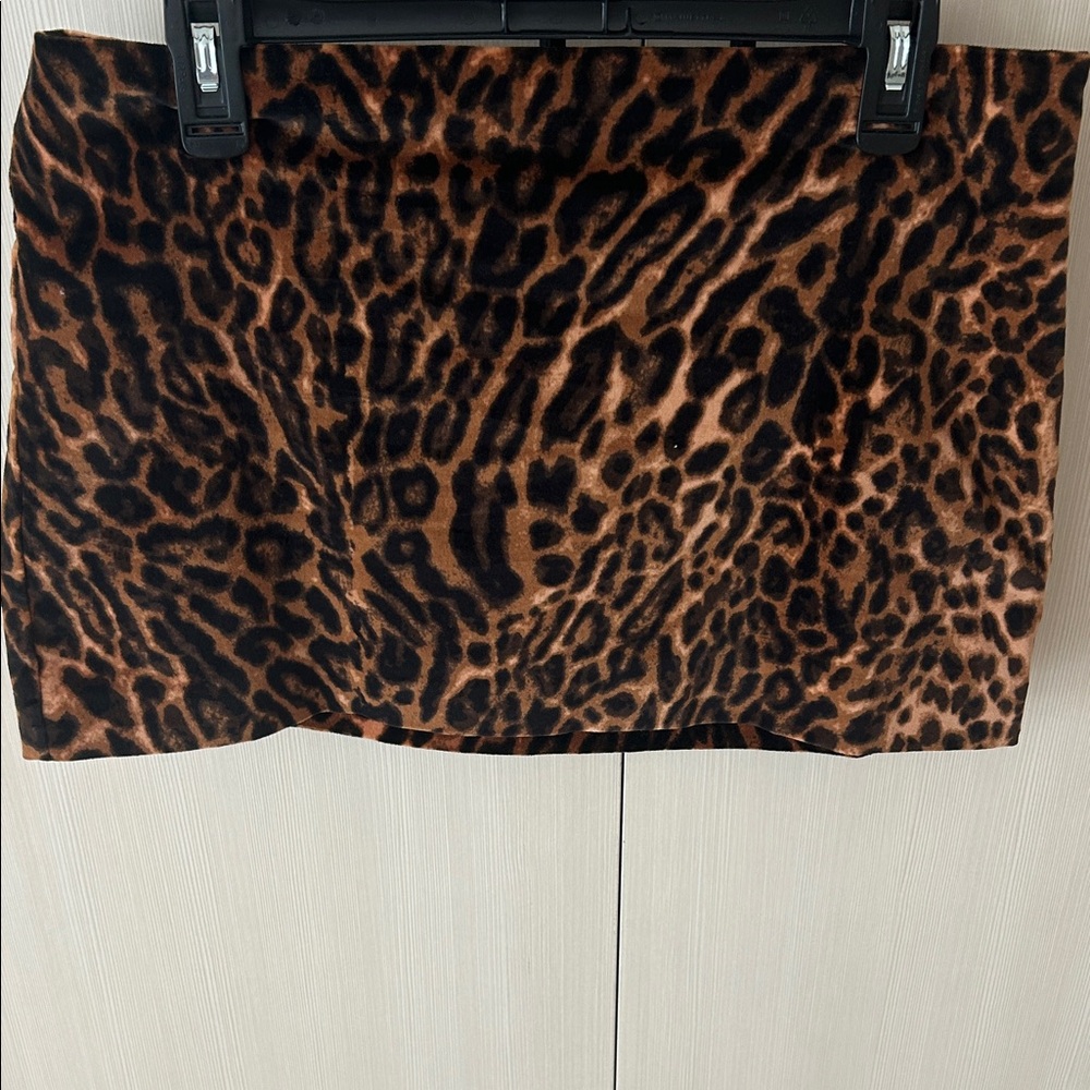 Zara velvet Leopard Print Mini Skirt in Brown